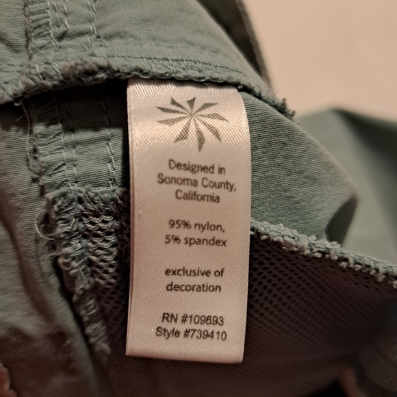 Athleta womens size 2 shorts light green sage - Picture 8 of 9